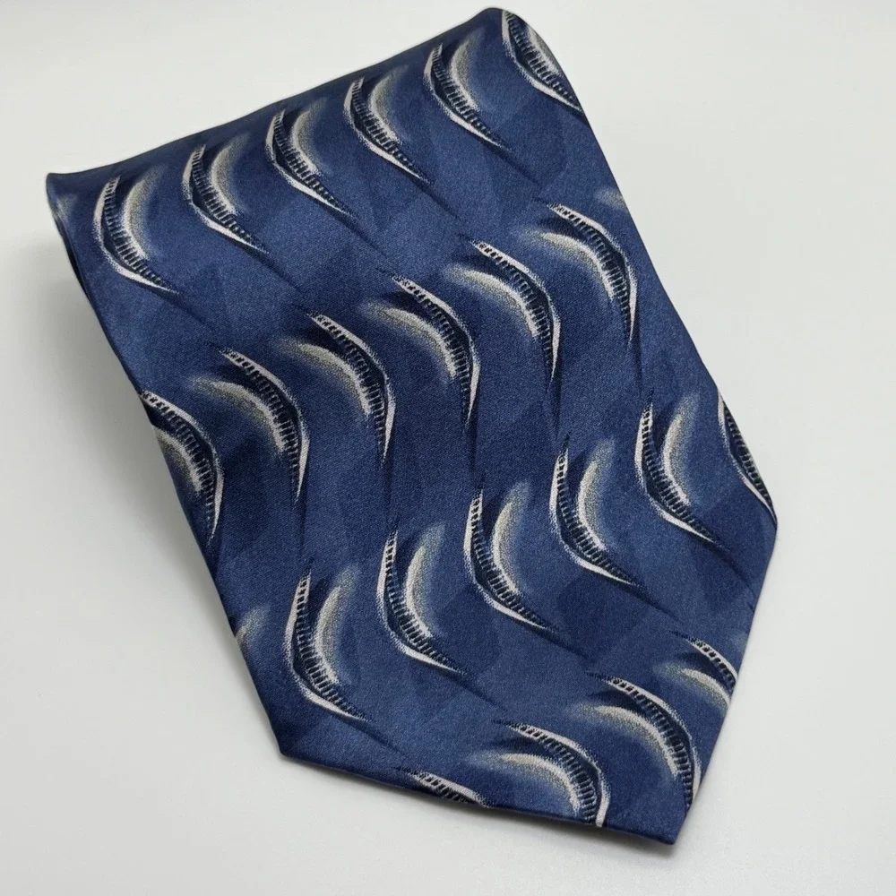 Towne Square Necktie OS Blue Silk Geometric Wave Retro Vintage Professional Tie